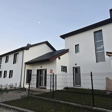 アパートホテル Quinta Cuadrao 3*